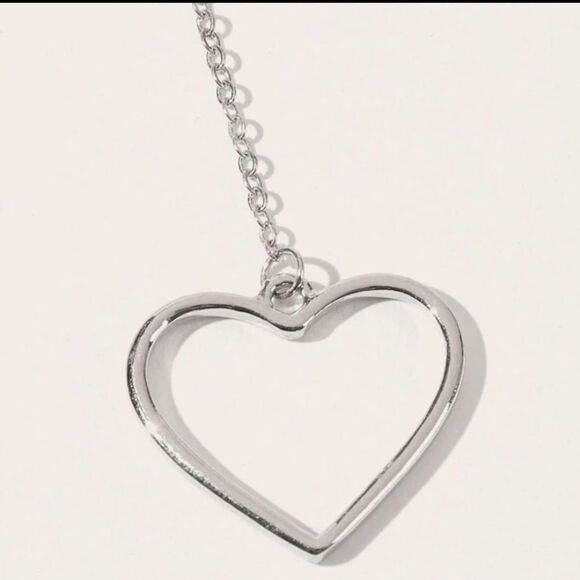 Pair of dangle heart earrings, long, tassel, silver, cute, thread - Picture 3 of 3